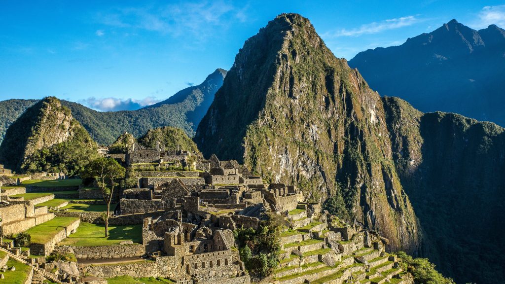 Machu Picchu citadel with Huayna Picchu on Day 2 of the Cusco City Tour and Machu Picchu tour
