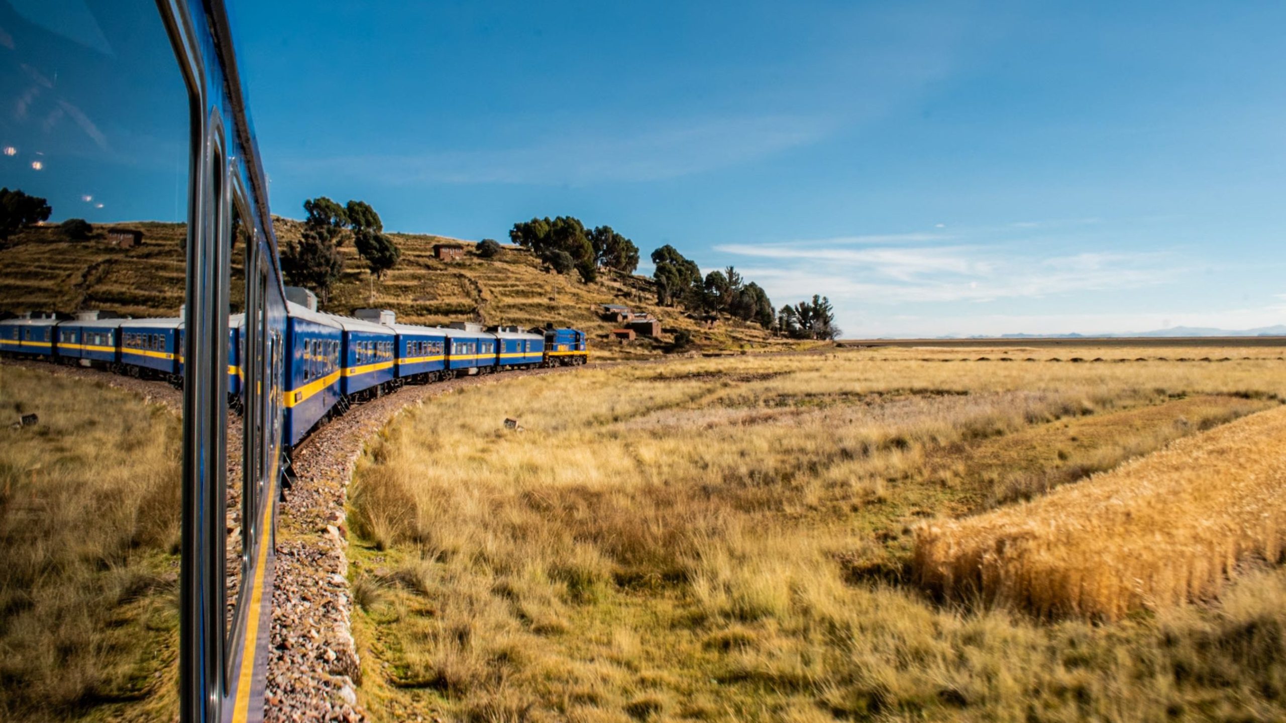 Short Inca Trail Expedition Train from Ollantaytambo to Aguas Calientes Machu Picchu Pueblo