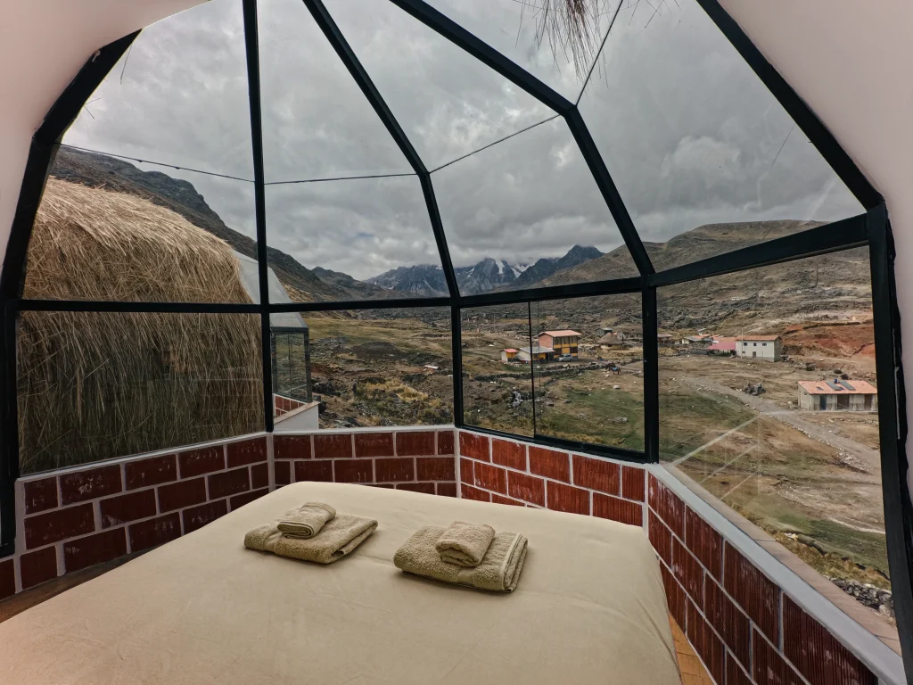 Hotel in Pacchanta in Ausangate, Sky Dome